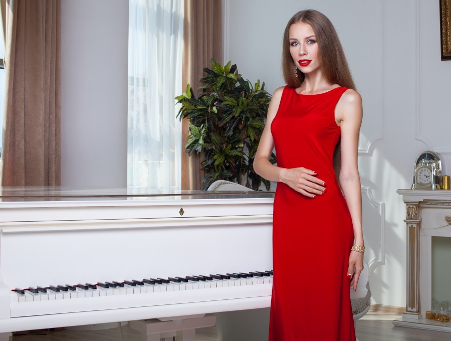 beautiful-brunette-woman-red-dress.jpg